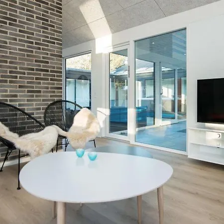 Sleeps 18 Pool Wifi