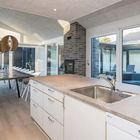 Sleeps 18 Pool Wifi *